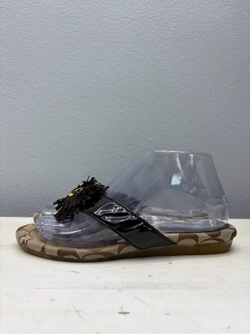 Coach Brown Canvas Suki Fringe floral Thong Sandals Size 7